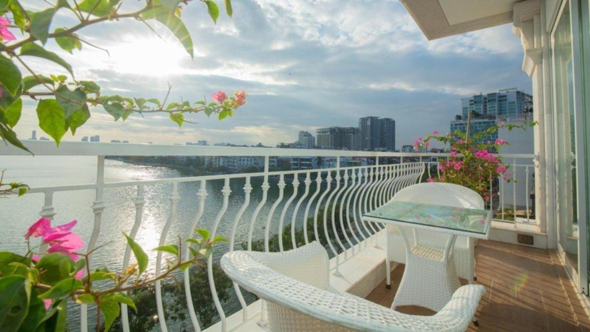 Luxe Paradise Suites Xuan Dieu Hanoï Extérieur photo